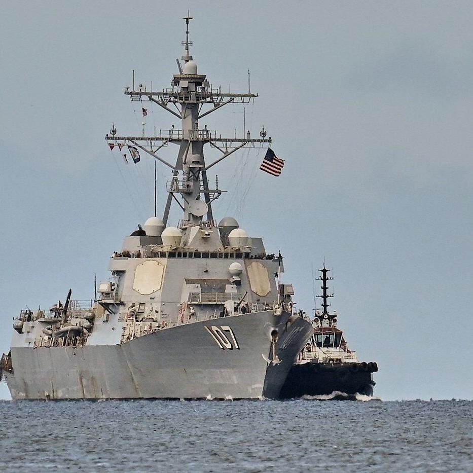 US warship docks in Trinidad and Tobago, puts more pressure on Venezuela